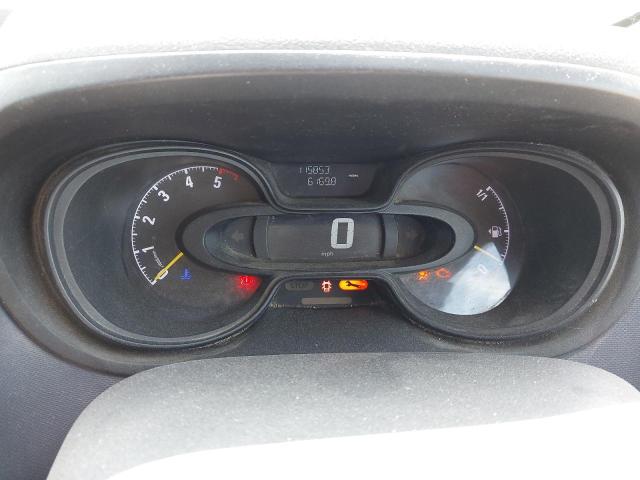 2015 VAUXHALL VIVARO 290