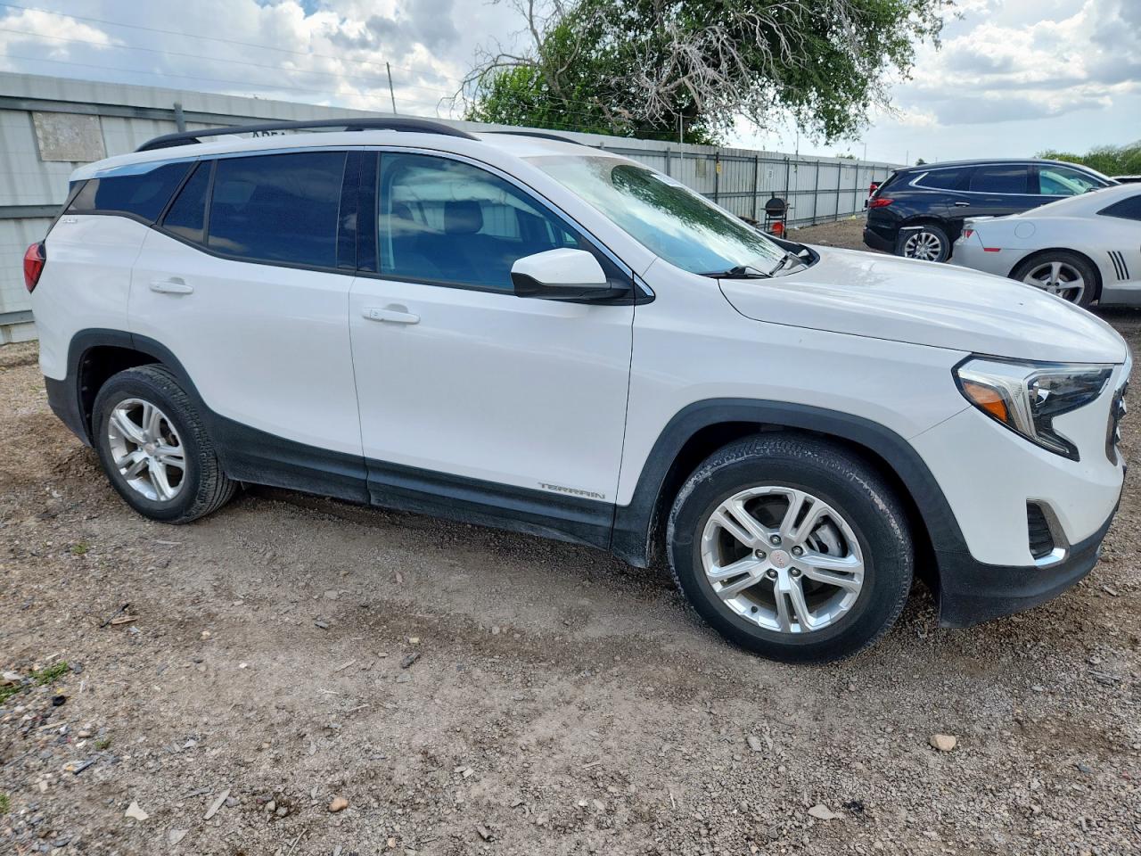 GMC TERRAIN 2019 VIN 3GKALMEV2KL127253 фото 4