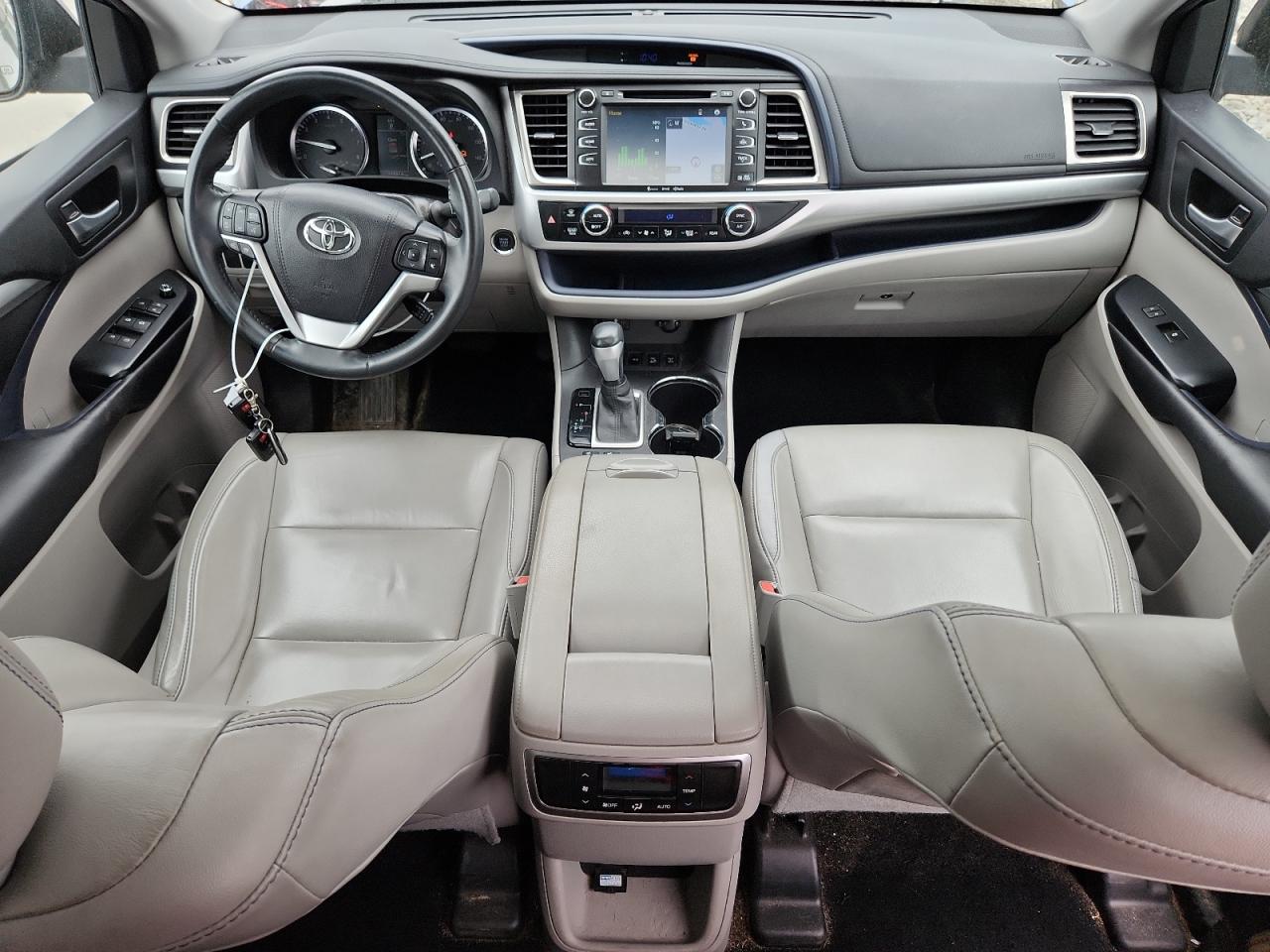 2016 Toyota Highlander Xle VIN: 5TDJKRFH5GS326917 Lot: 61207035