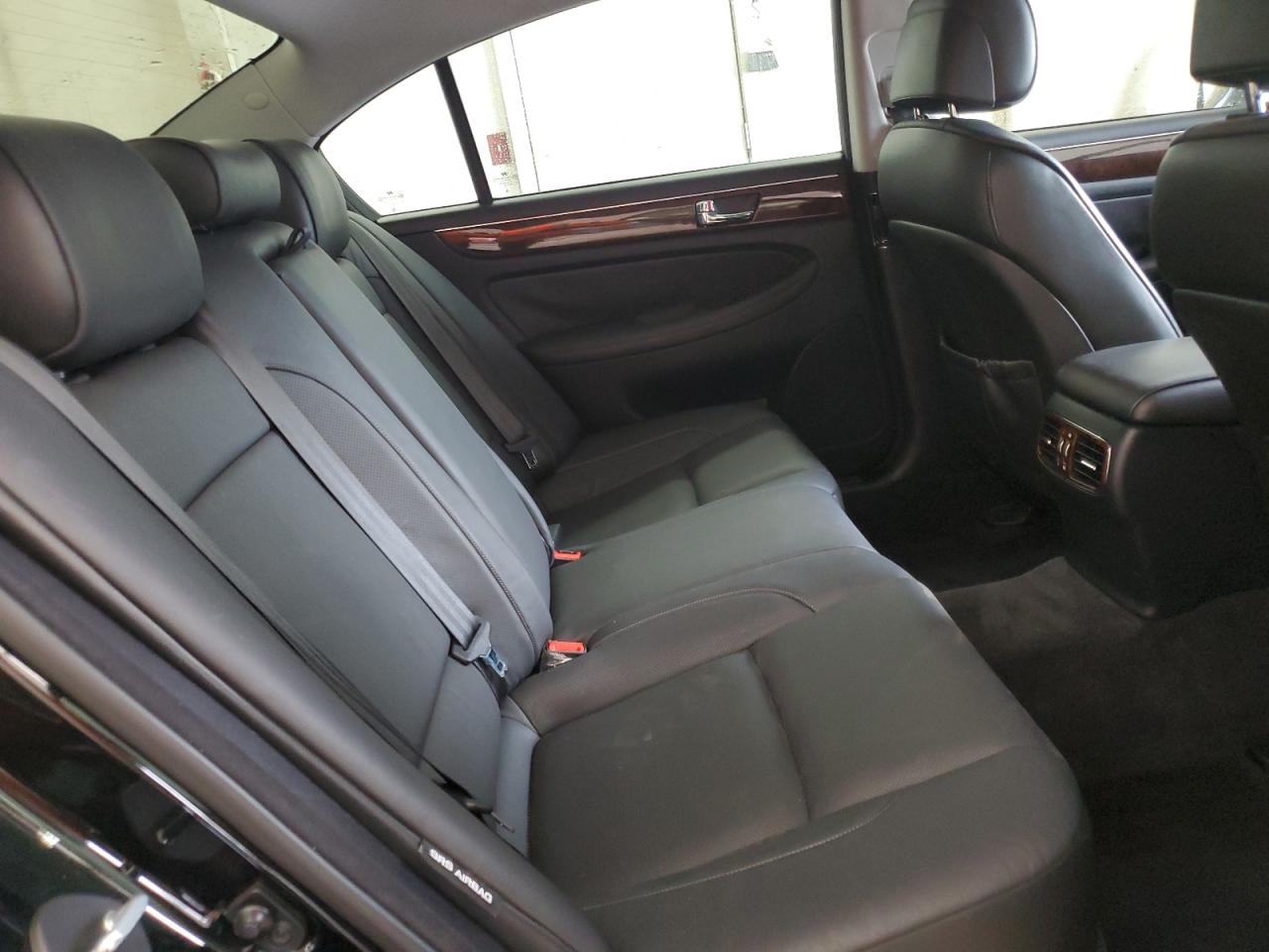 2010 Hyundai Genesis 3.8L VIN: KMHGC4DE2AU074853 Lot: 62581965