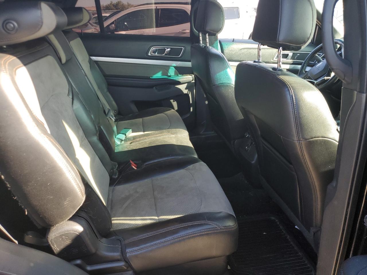 FORD EXPLORER 2017 VIN 1FM5K7D81HGA15775 zdjęcie 10