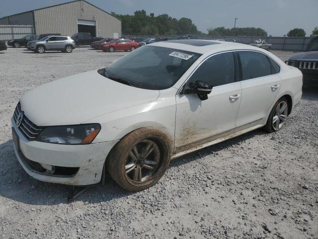 Седани VOLKSWAGEN PASSAT 2013 Білий