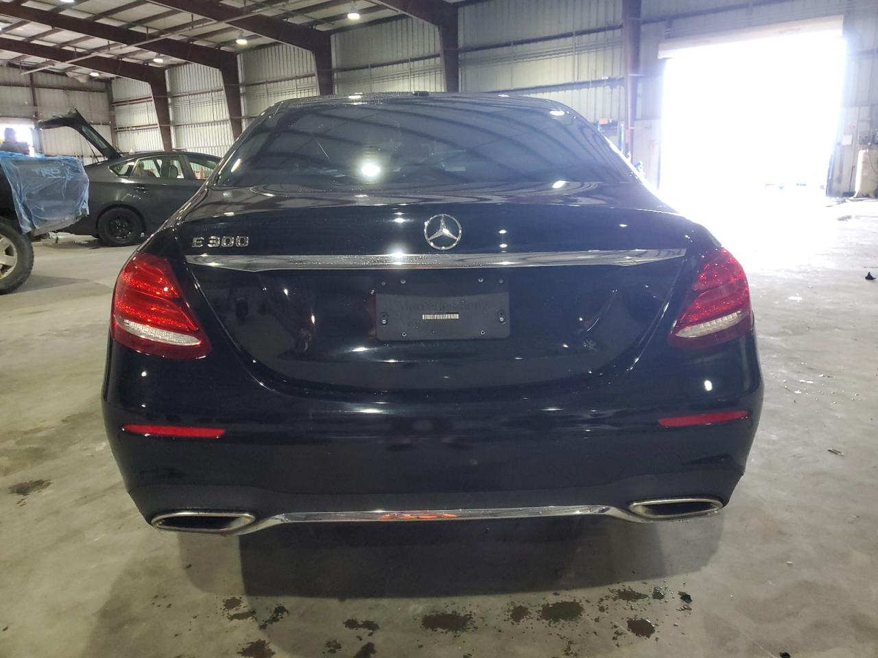 2019 Mercedes-Benz E 300 VIN: WDDZF4JB2KA617545 Lot: 59357855