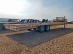 2009 Big Tex 14Gn-30 Flatbed Trailer للبيع في Andrews، TX - Minor Dent/Scratches