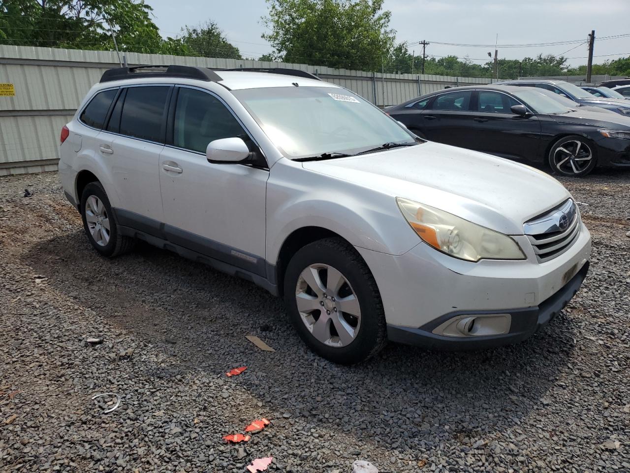 SUBARU OUTBACK 2011 VIN 4S4BRBCC4B3320578 photo 4