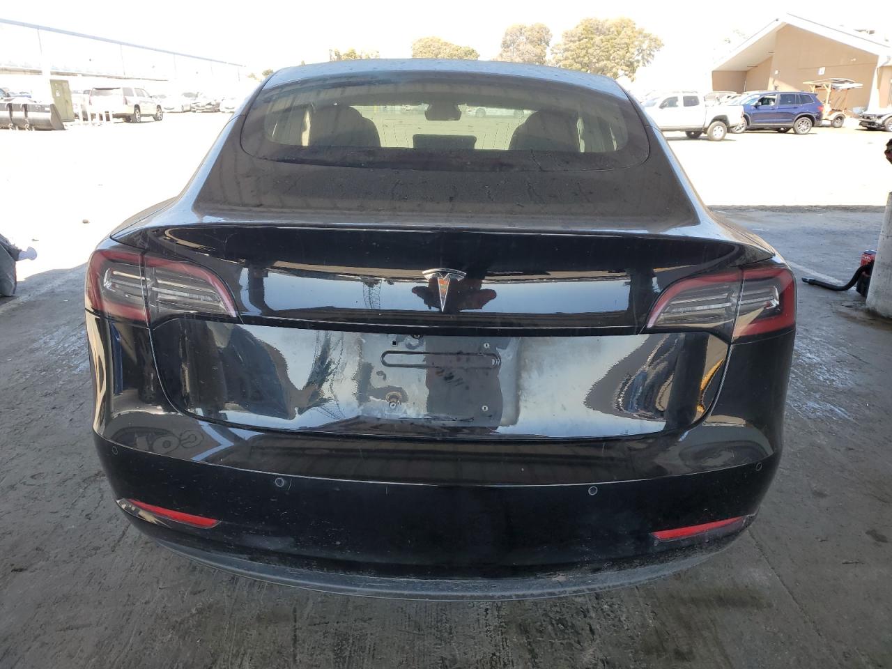 2018 Tesla Model 3 VIN: 5YJ3E1EA3JF156400 Lot: 61477425