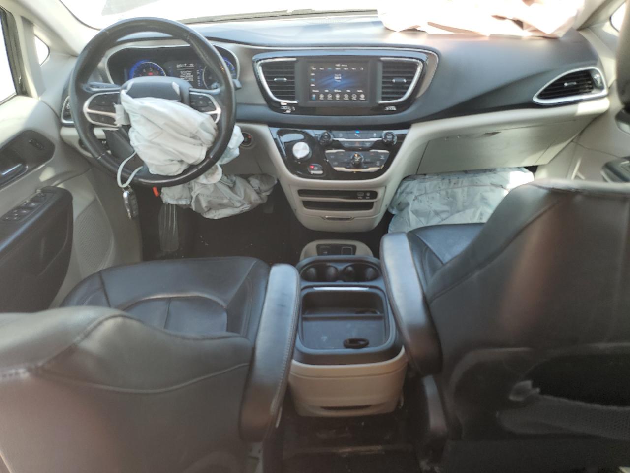 2020 Chrysler Pacifica Touring L VIN: 2C4RC1BG8LR279772 Lot: 62209575