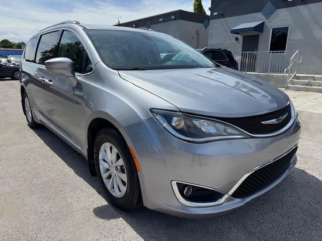  CHRYSLER PACIFICA 2019 Srebrny