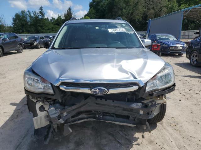  SUBARU FORESTER 2018 Srebrny