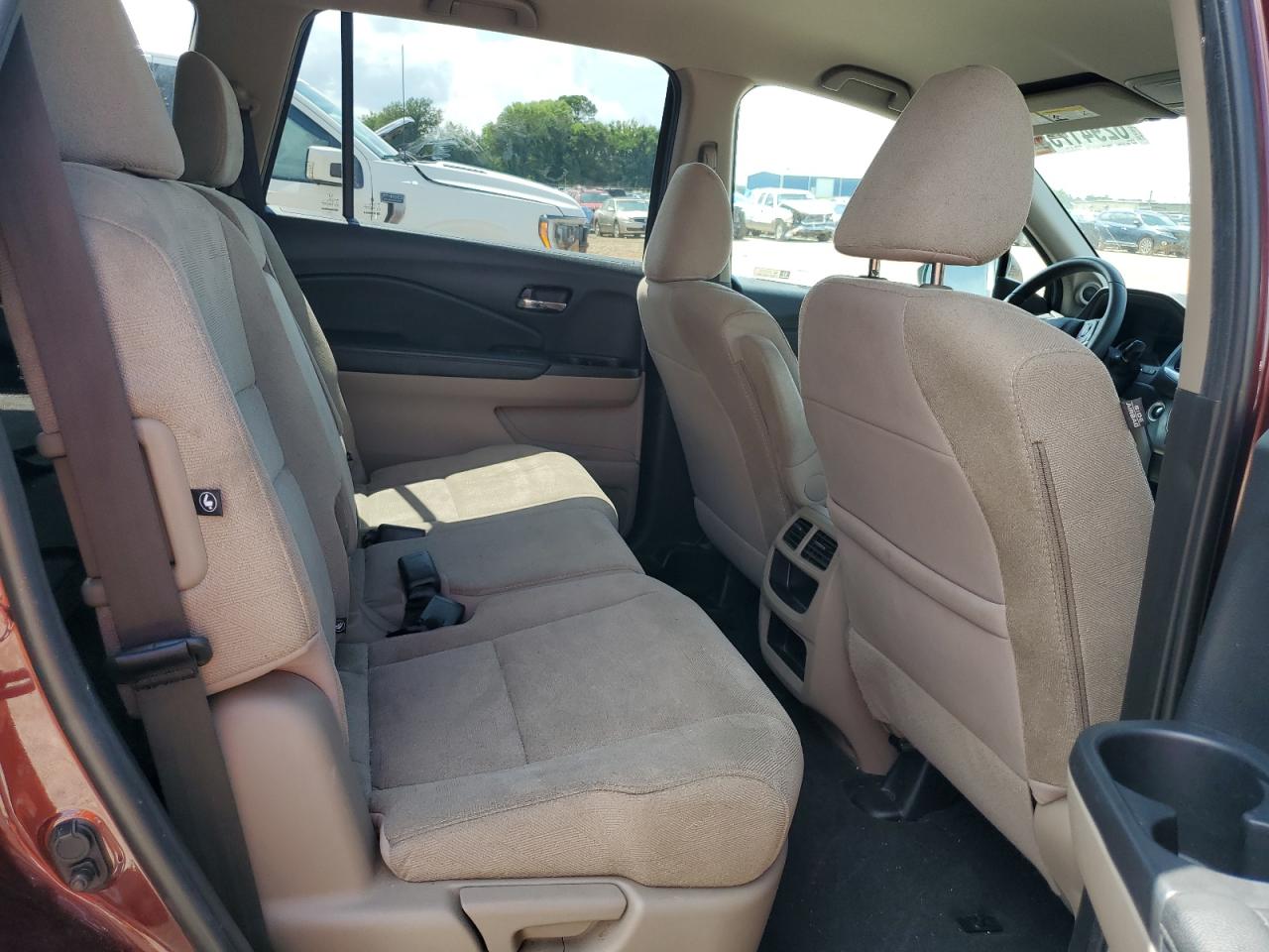 2019 Honda Pilot Lx VIN: 5FNYF6H17KB060136 Lot: 62941755