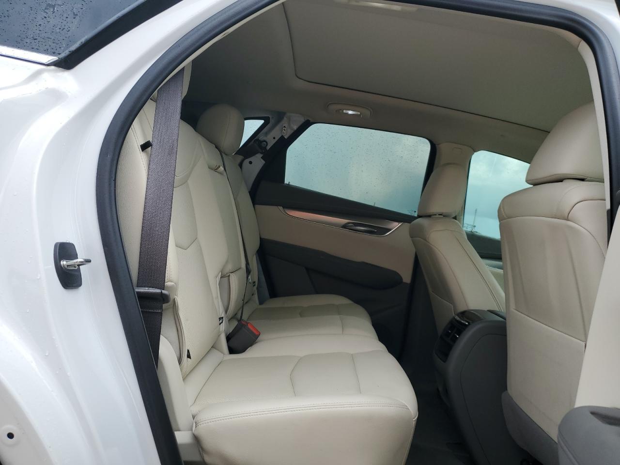 2022 Cadillac Xt5 Premium Luxury VIN: 1GYKNCRS0NZ175748 Lot: 61651885
