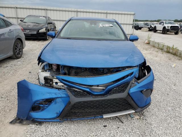  TOYOTA CAMRY 2020 Granatowy