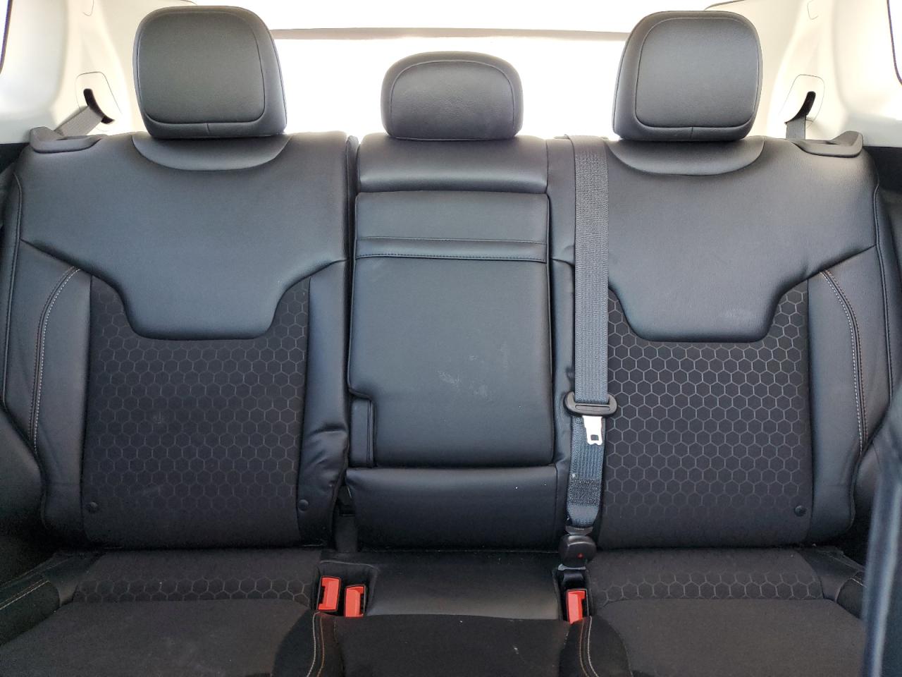2018 Jeep Compass Latitude VIN: 3C4NJCBB9JT137428 Lot: 62867305