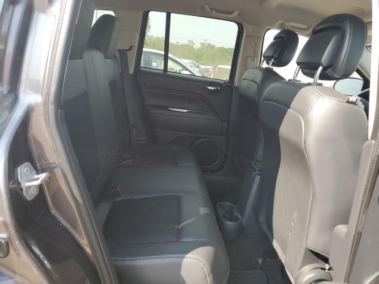 2015 Jeep Compass Latitude VIN: 1C4NJDEB3FD130697 Lot: 92718845