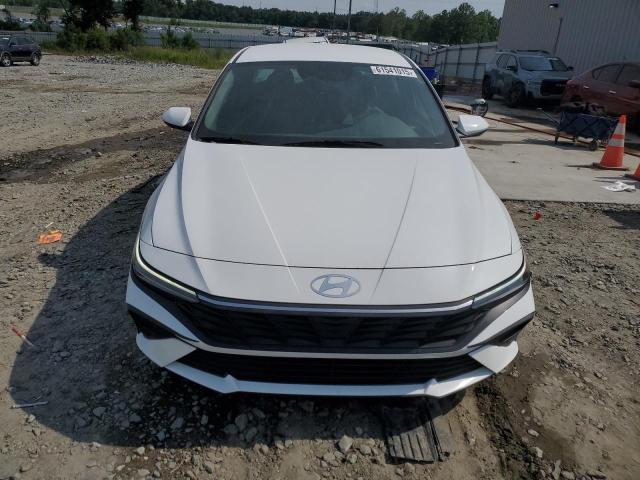  HYUNDAI ELANTRA 2024 Белы