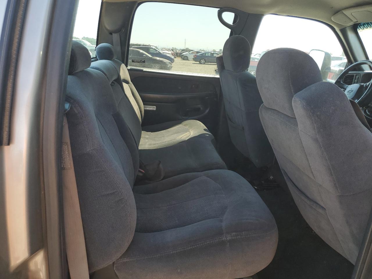 2001 Chevrolet Silverado K2500 Heavy Duty VIN: 1GCHK23U71F136048 Lot: 62821855