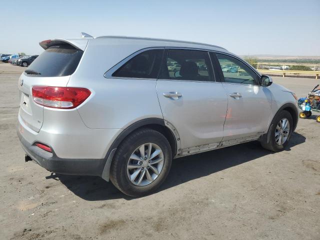  KIA SORENTO 2016 Srebrny