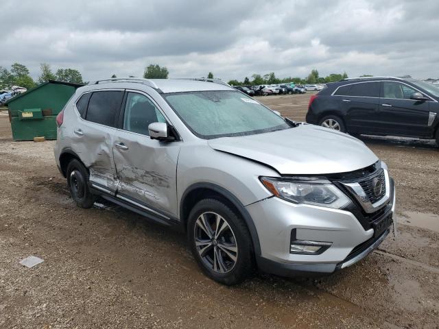  NISSAN ROGUE 2018 Серебристый