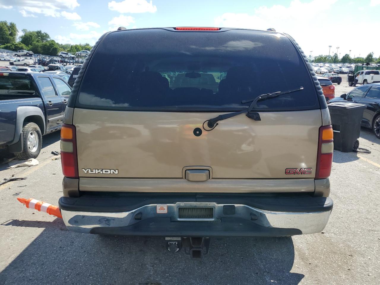 2003 GMC Yukon VIN: 1GKEK13Z53R132286 Lot: 62592485