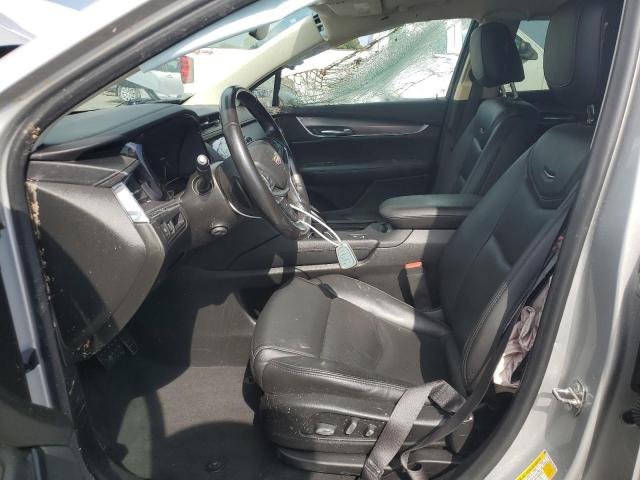  CADILLAC XT5 2019 Srebrny