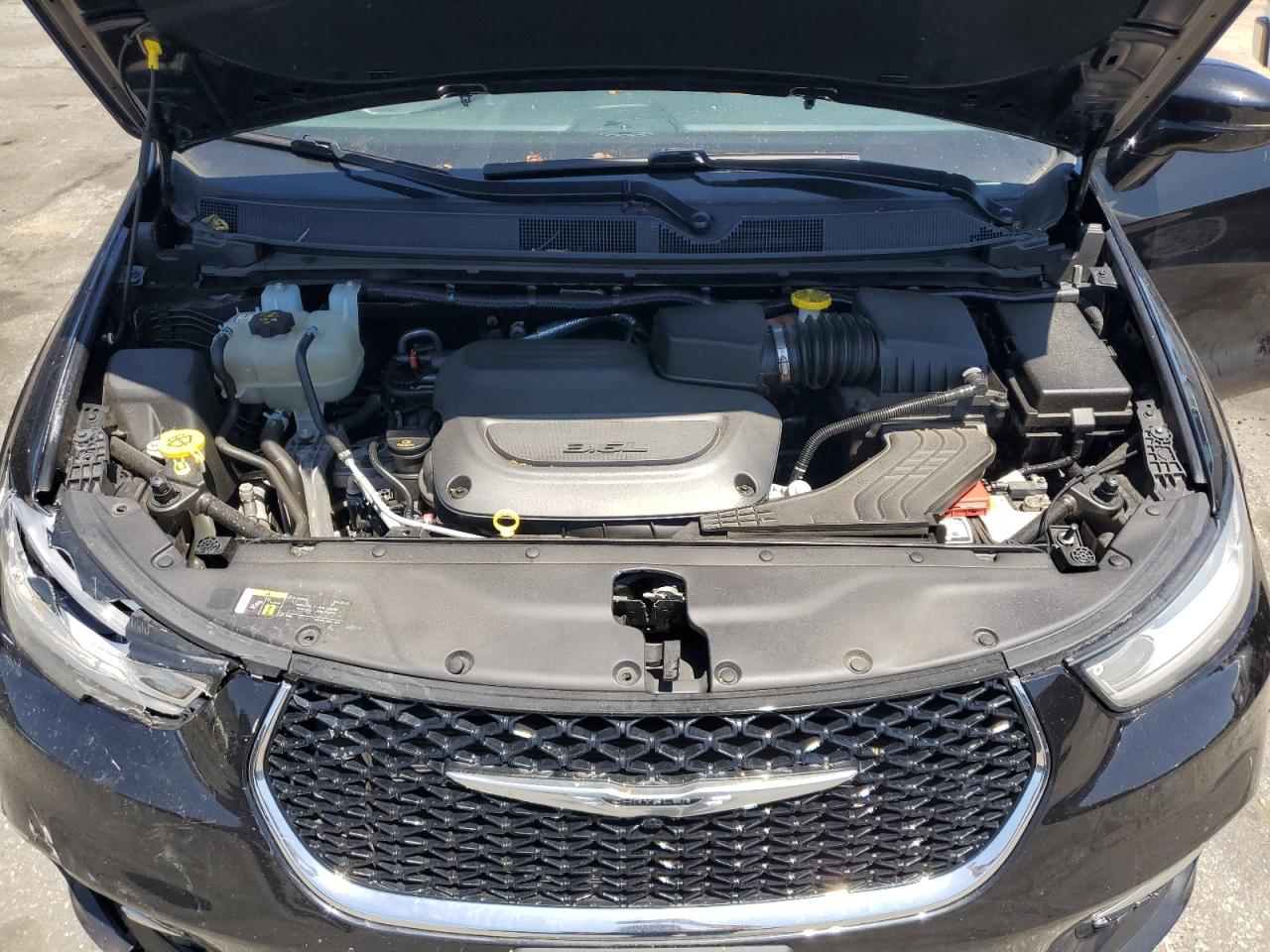 2021 Chrysler Pacifica Touring L VIN: 2C4RC1BG4MR560470 Lot: 68425725