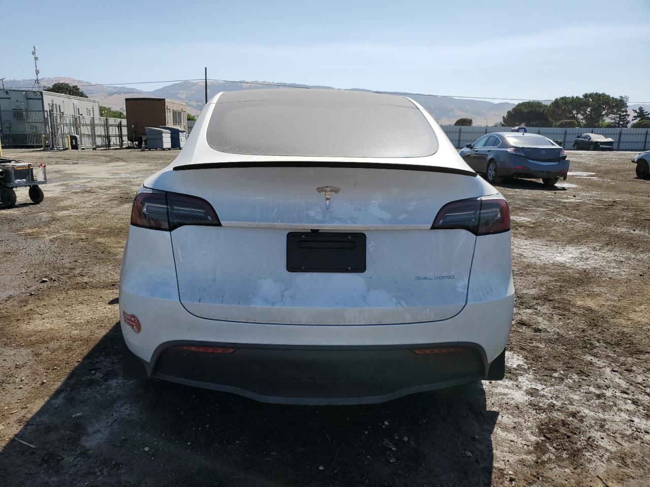 TESLA MODEL Y 2024 VIN 7SAYGDEE5RF090807 фото 6