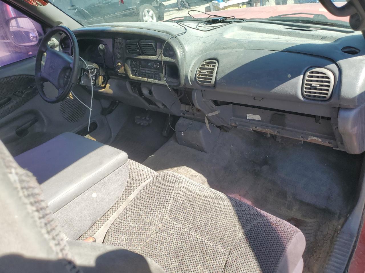 1999 Dodge Ram 1500 VIN: 3B7HC13Y9XG203329 Lot: 61007485
