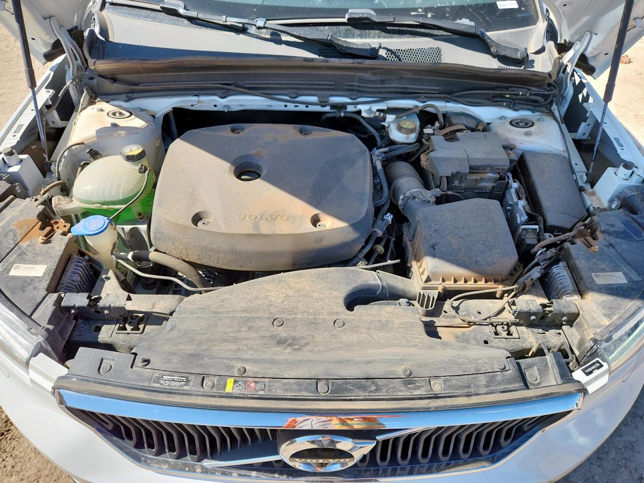 2021 Volvo Xc40 T5 Momentum VIN: YV4162UKXM2573294 Lot: 60966175