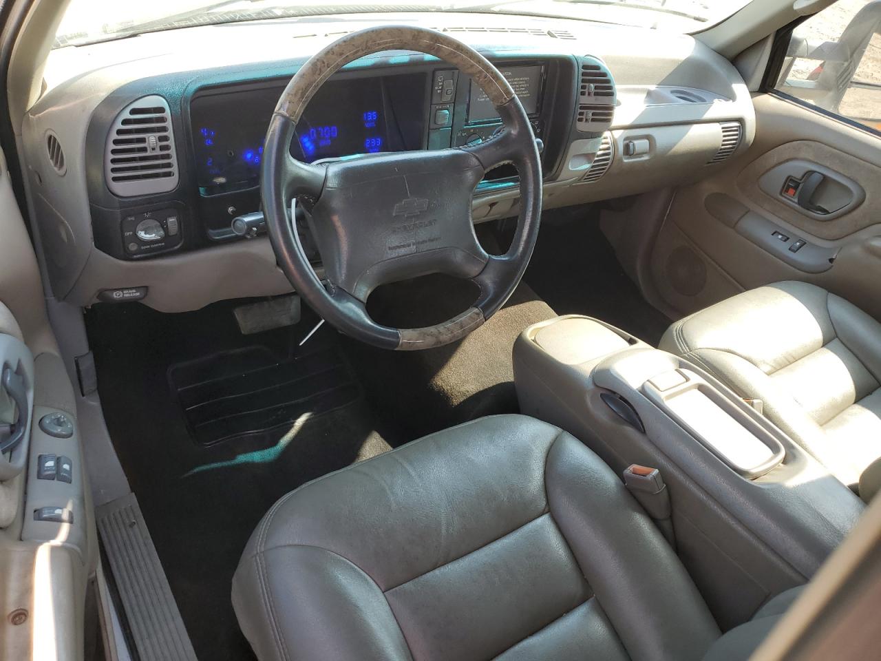 1996 Chevrolet Tahoe K1500 VIN: 3GNEK18R4TG140133 Lot: 62094615