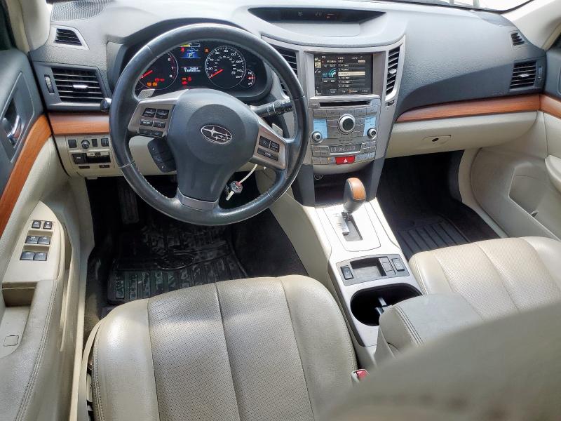  SUBARU OUTBACK 2014 Білий