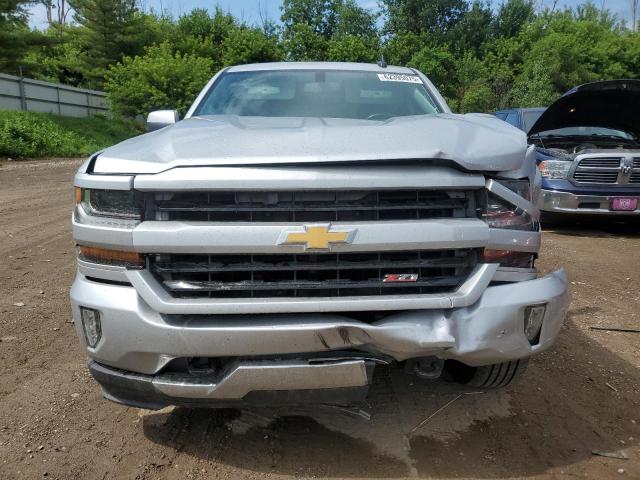 Pickups CHEVROLET ALL Models 2017 Srebrny