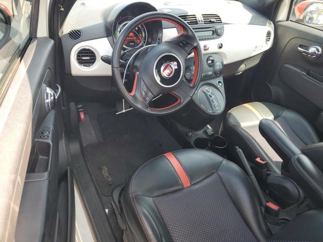 Хэтчбеки FIAT 500 2015 Белы