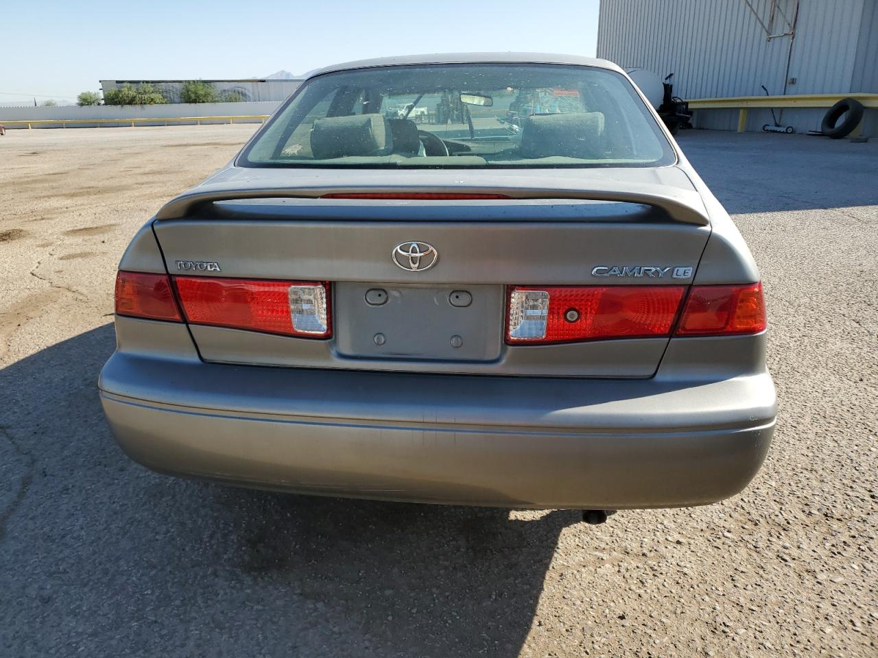2000 Toyota Camry Le VIN: JT2BG28KXY0504971 Lot: 60898055