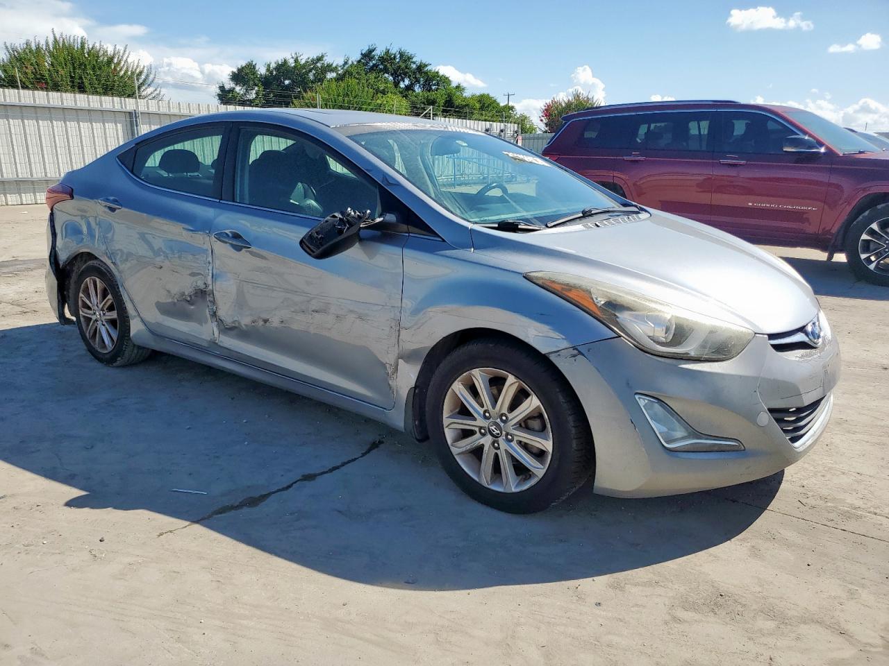 HYUNDAI ELANTRA 2015 VIN 5NPDH4AE4FH612063 zdjęcie 4