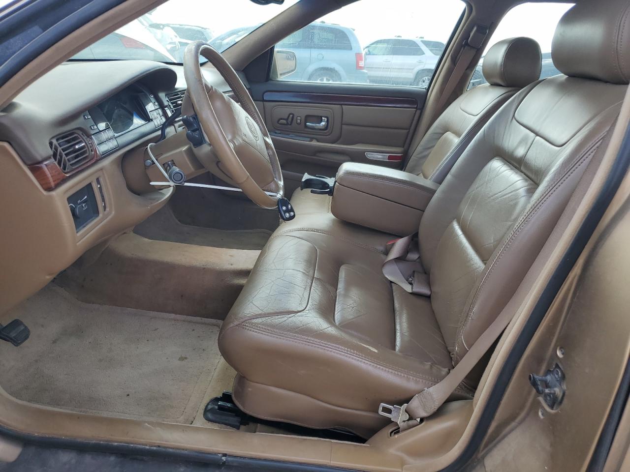 1998 Cadillac Deville VIN: 1G6KD54Y2WU710242 Lot: 61771435