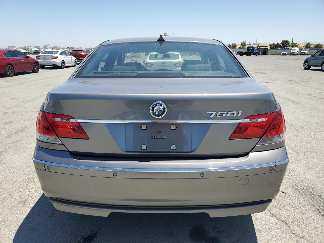 2006 BMW 750 I VIN: WBAHL83546DT02261 Lot: 61686475