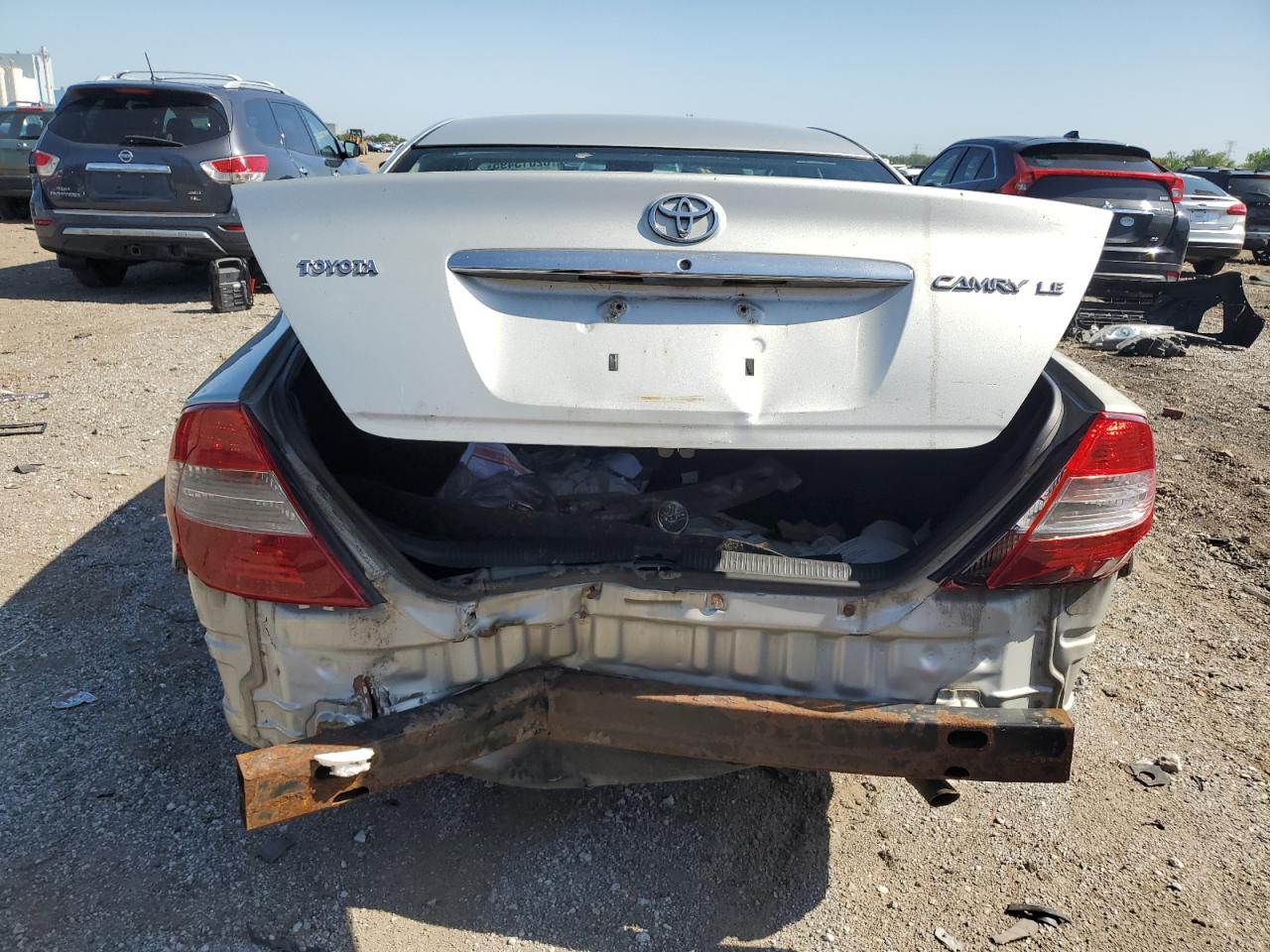 2002 Toyota Camry Le VIN: 4T1BE32K52U550537 Lot: 62015495