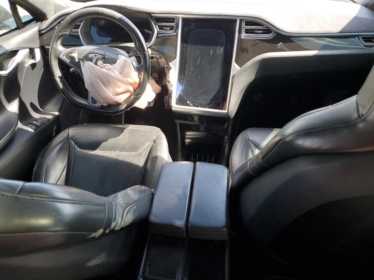 2015 Tesla Model S VIN: 5YJSA1E25FF112695 Lot: 61962915