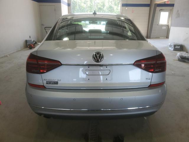  VOLKSWAGEN PASSAT 2017 Silver