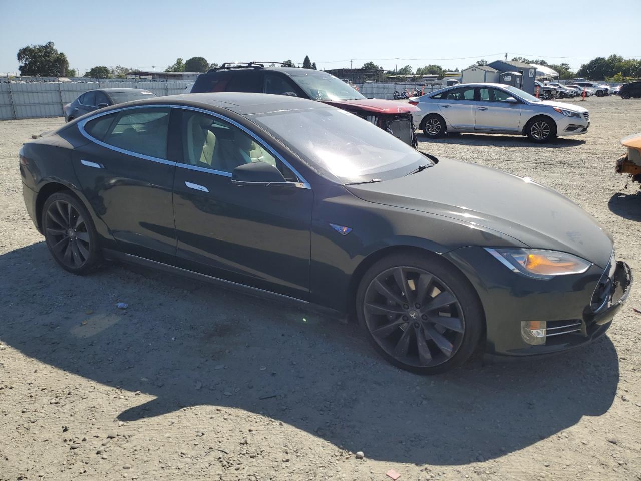TESLA MODEL S 2013 VIN 5YJSA1CP2DFP05684 zdjęcie 4