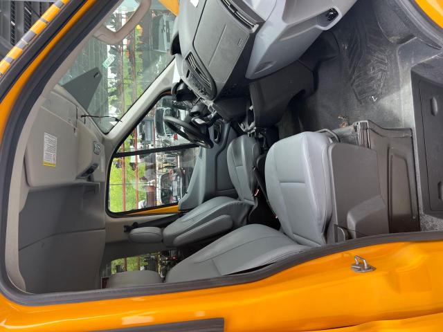 Minivans FORD TRANSIT 2017 Żółty