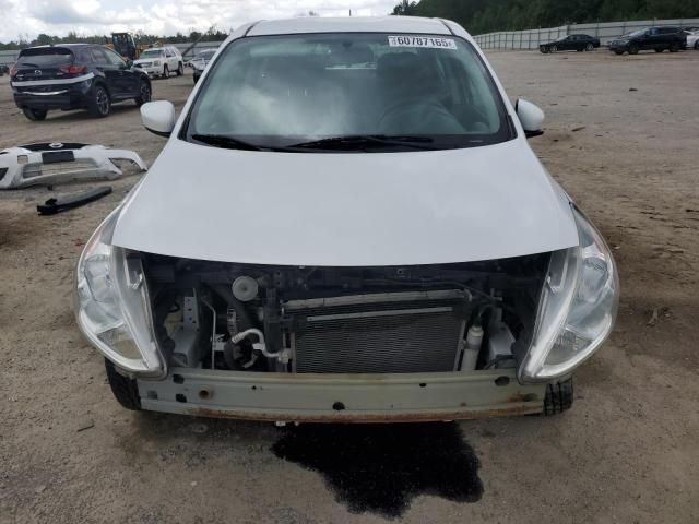  NISSAN VERSA 2017 Biały