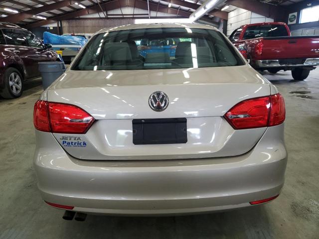 Sedans VOLKSWAGEN JETTA 2014 Beige