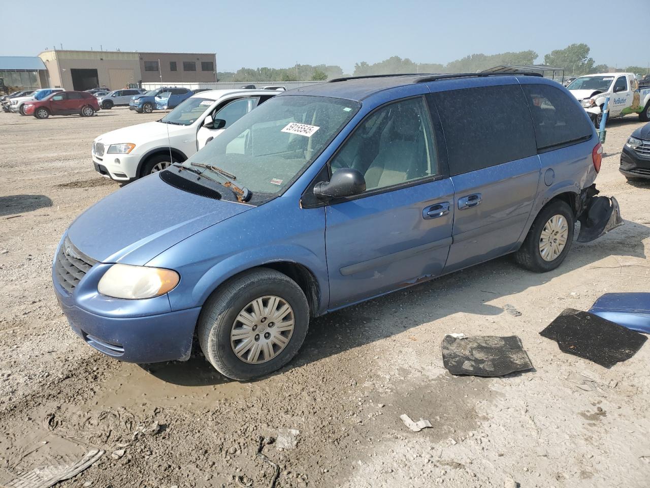 2007 Chrysler Town & Country Lx zu verkaufen in Kansas City, KS - All Over