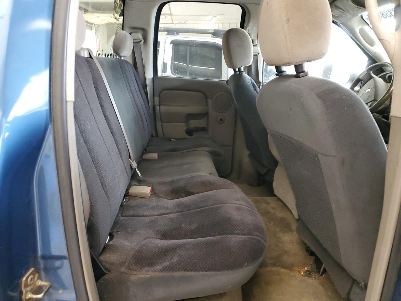 2004 Dodge Ram 1500 St VIN: 1D7HA18D74J180371 Lot: 62338445