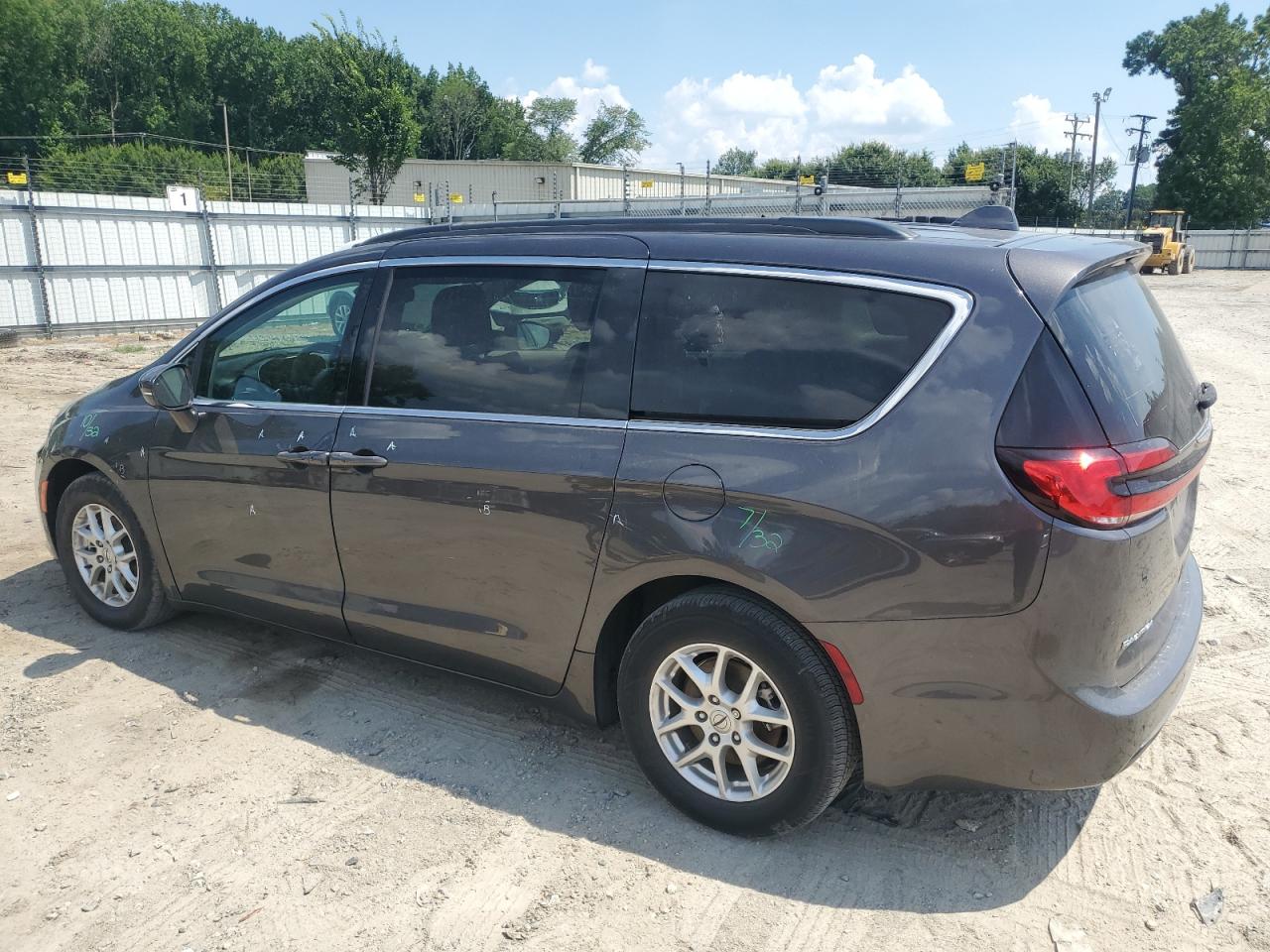 2022 Chrysler Pacifica Touring L VIN: 2C4RC1BG1NR107103 Lot: 62108395