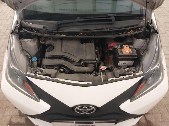 2015 TOYOTA AYGO X VVT