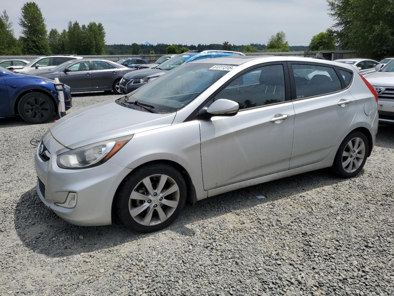 2013 Hyundai Accent Gls zu verkaufen in Arlington, WA - Rear End