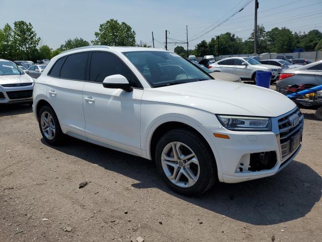  AUDI Q5 2018 Белы
