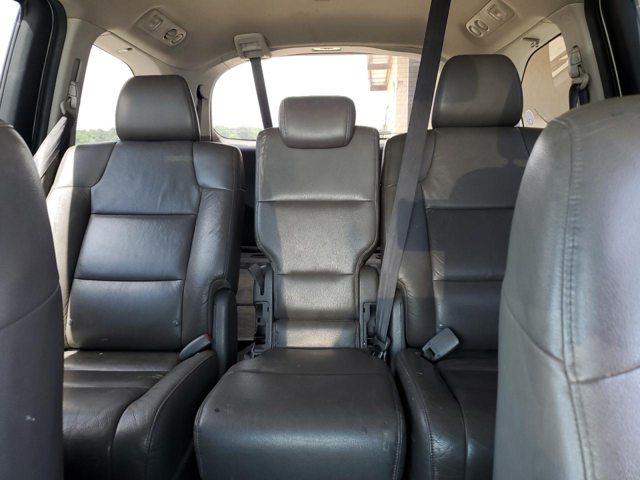 HONDA All Models 2011 VIN 5FNRL5H60BB101970 photo 10